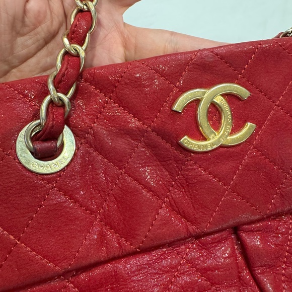 Authentic Chanel Matelasse shoulder bag - Picture 10 of 15